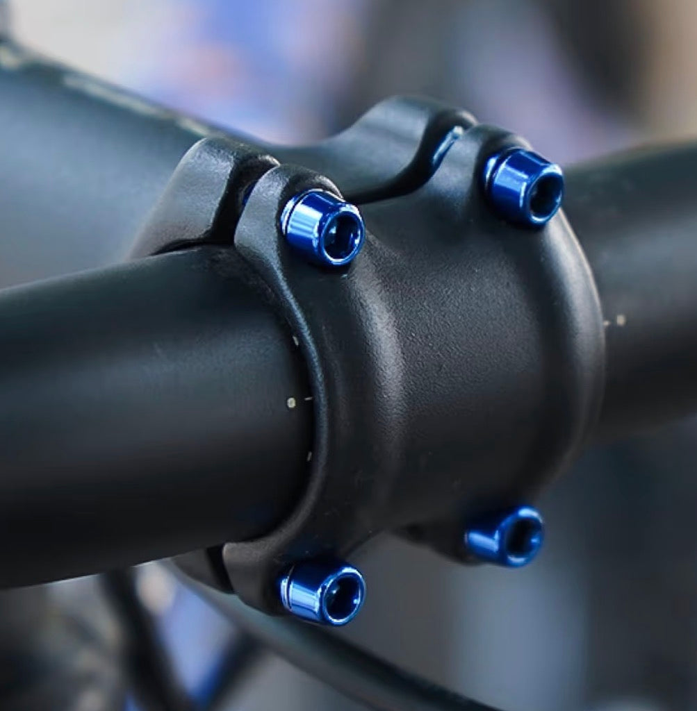 Multicolor handlebar stem bolts